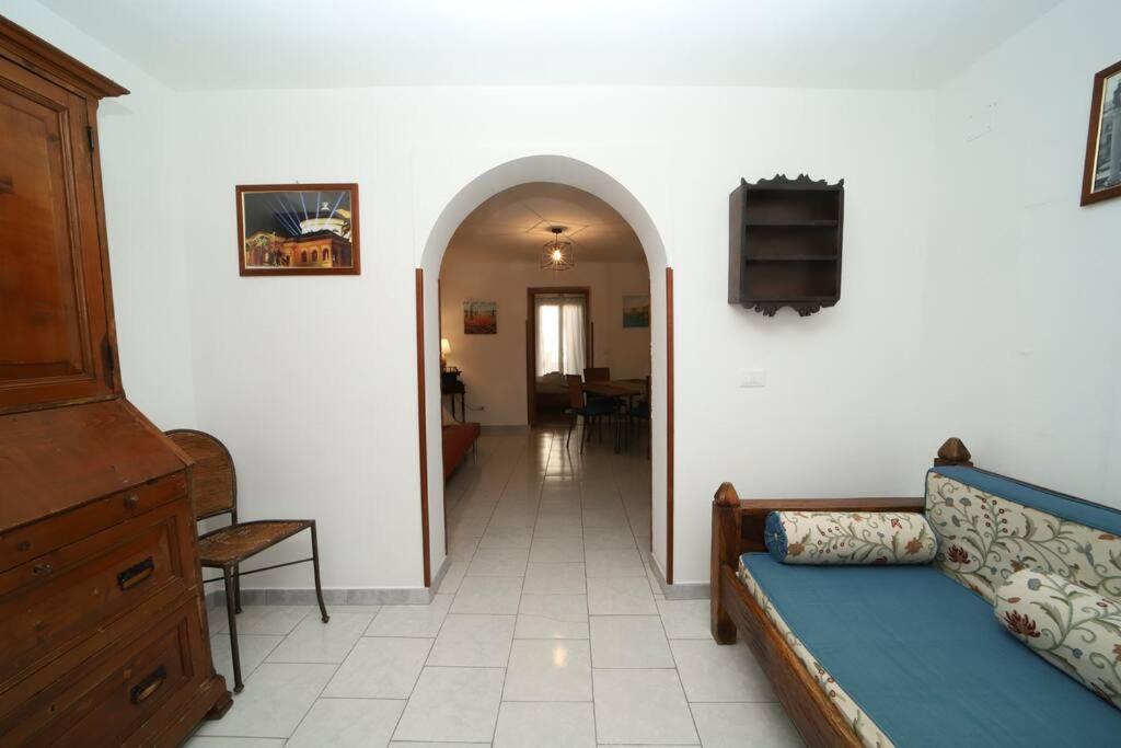 Appartamento Colonna House Casa Tra La Zisa E La Cattedrale Palermo Esterno foto