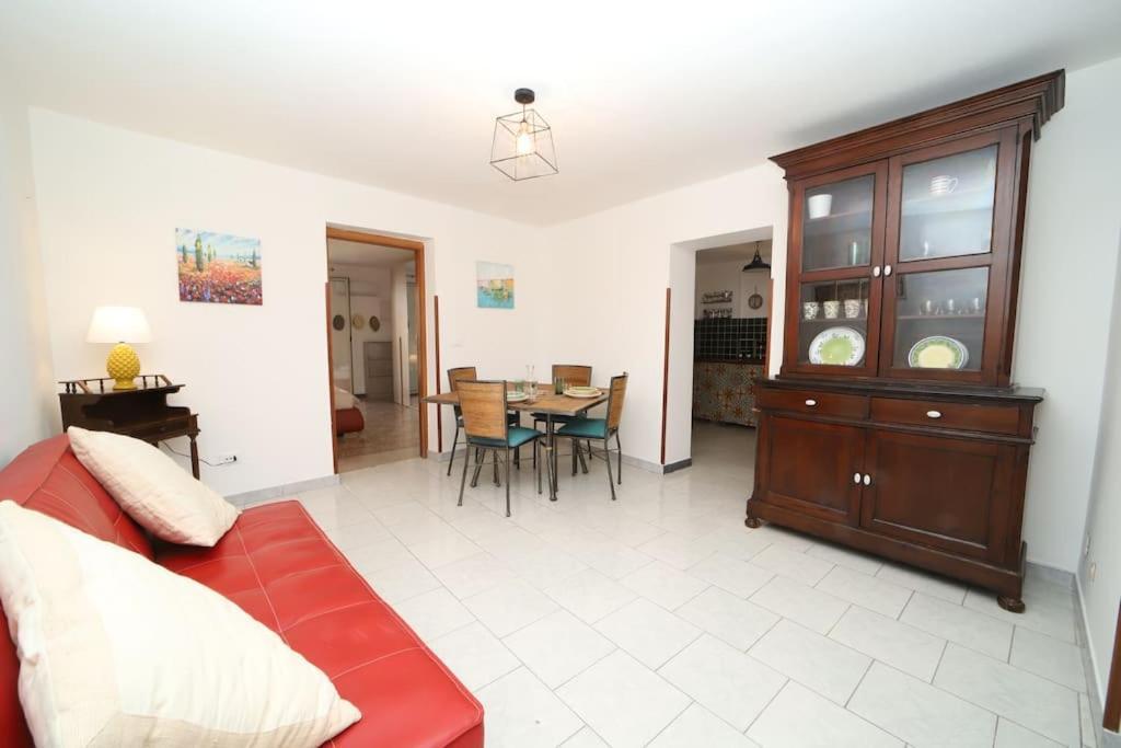 Appartamento Colonna House Casa Tra La Zisa E La Cattedrale Palermo Esterno foto