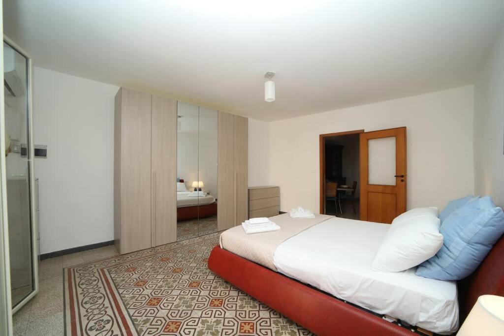 Appartamento Colonna House Casa Tra La Zisa E La Cattedrale Palermo Esterno foto