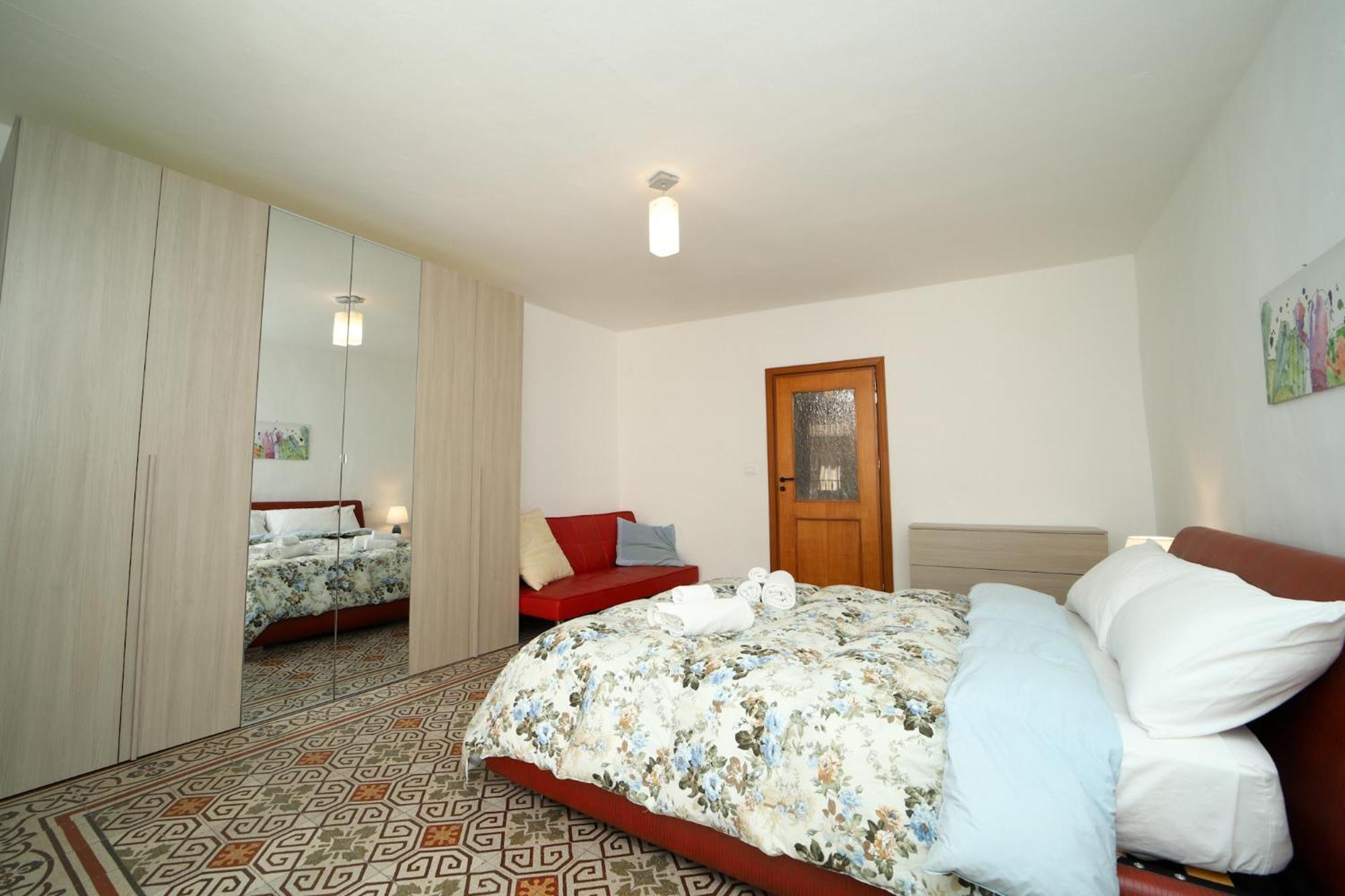 Appartamento Colonna House Casa Tra La Zisa E La Cattedrale Palermo Esterno foto